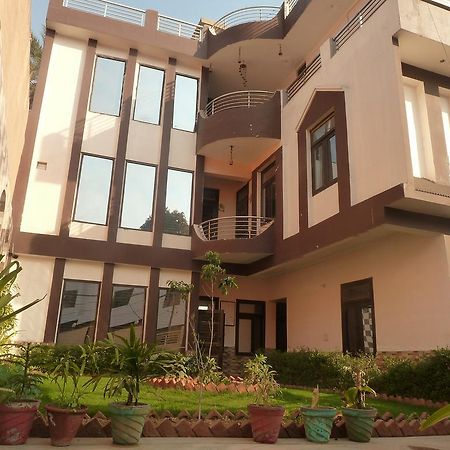 Su- Koon Homestay Agra  Exterior foto